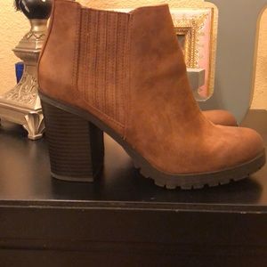 Sam & Libby Brown Booties